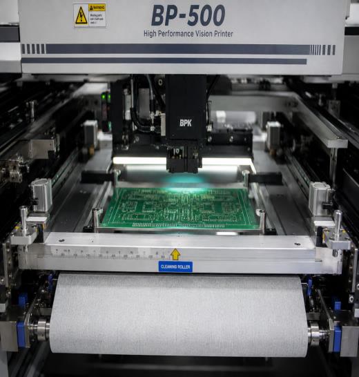 Print stage under the squeegee